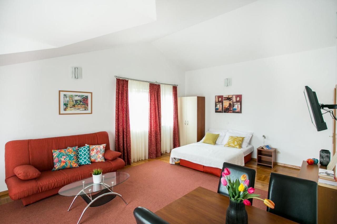 Apartments Bili Trogir Luaran gambar