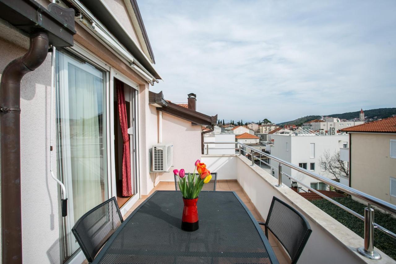 Apartments Bili Trogir Luaran gambar