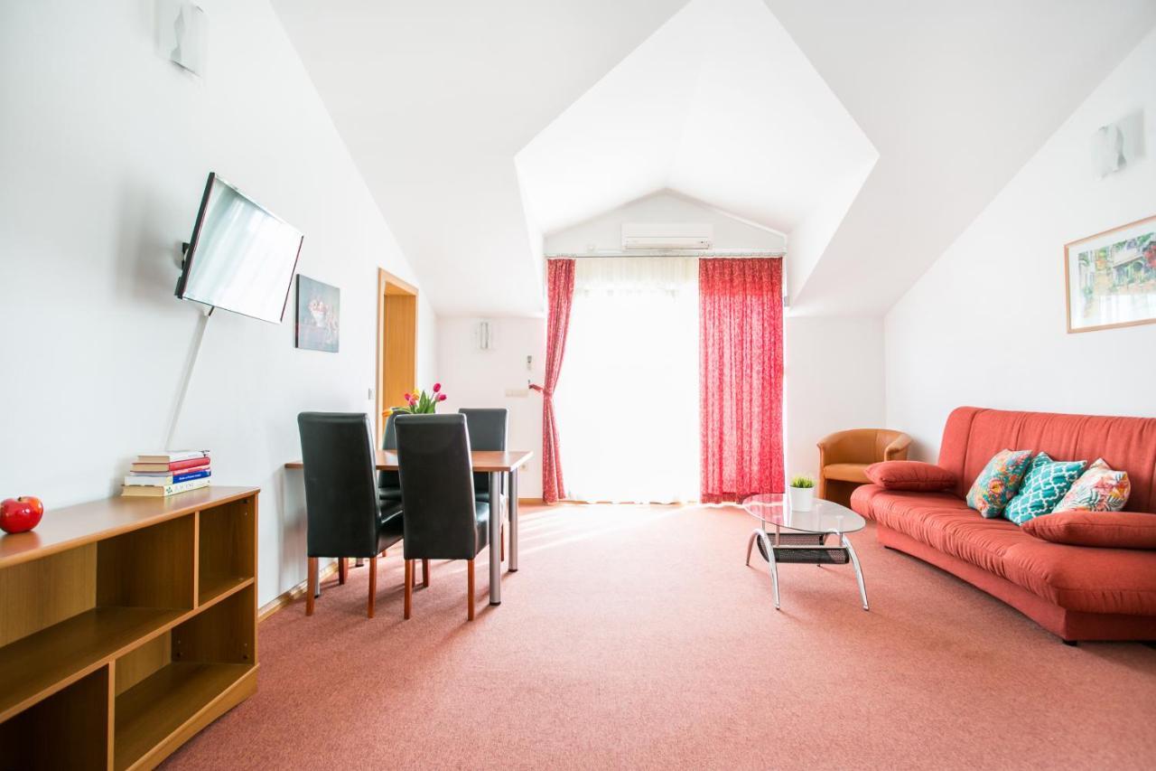 Apartments Bili Trogir Luaran gambar