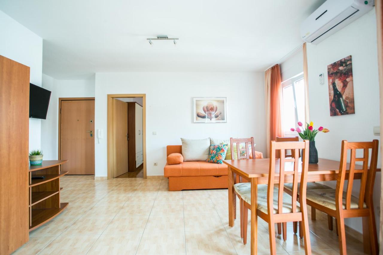 Apartments Bili Trogir Luaran gambar